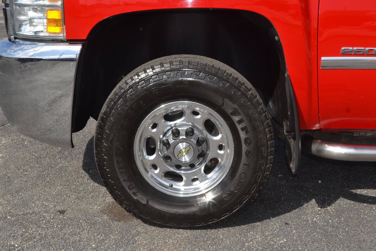 Used 2010 Chevrolet Silverado 2500 W/T AWD/4WD image 45