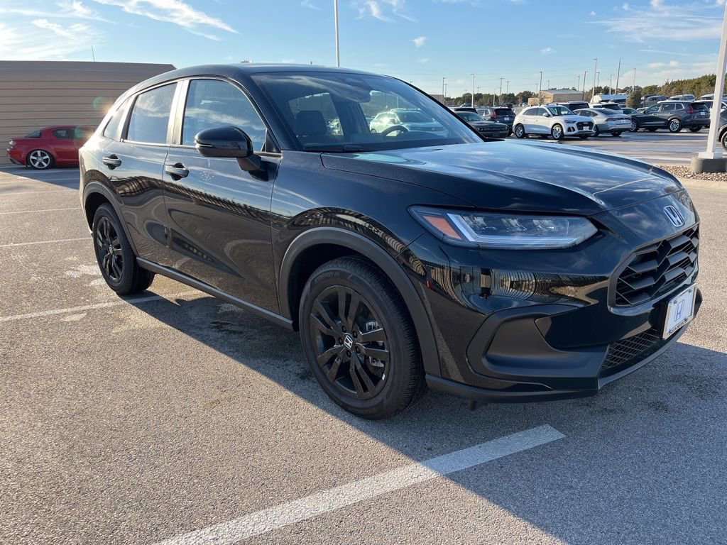 Certified 2026 Honda HR-V Sport image 3