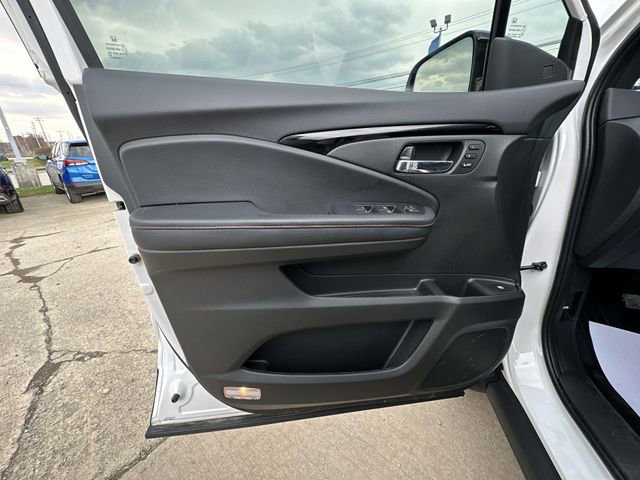 Used 2025 Honda Ridgeline Black Edition image 25