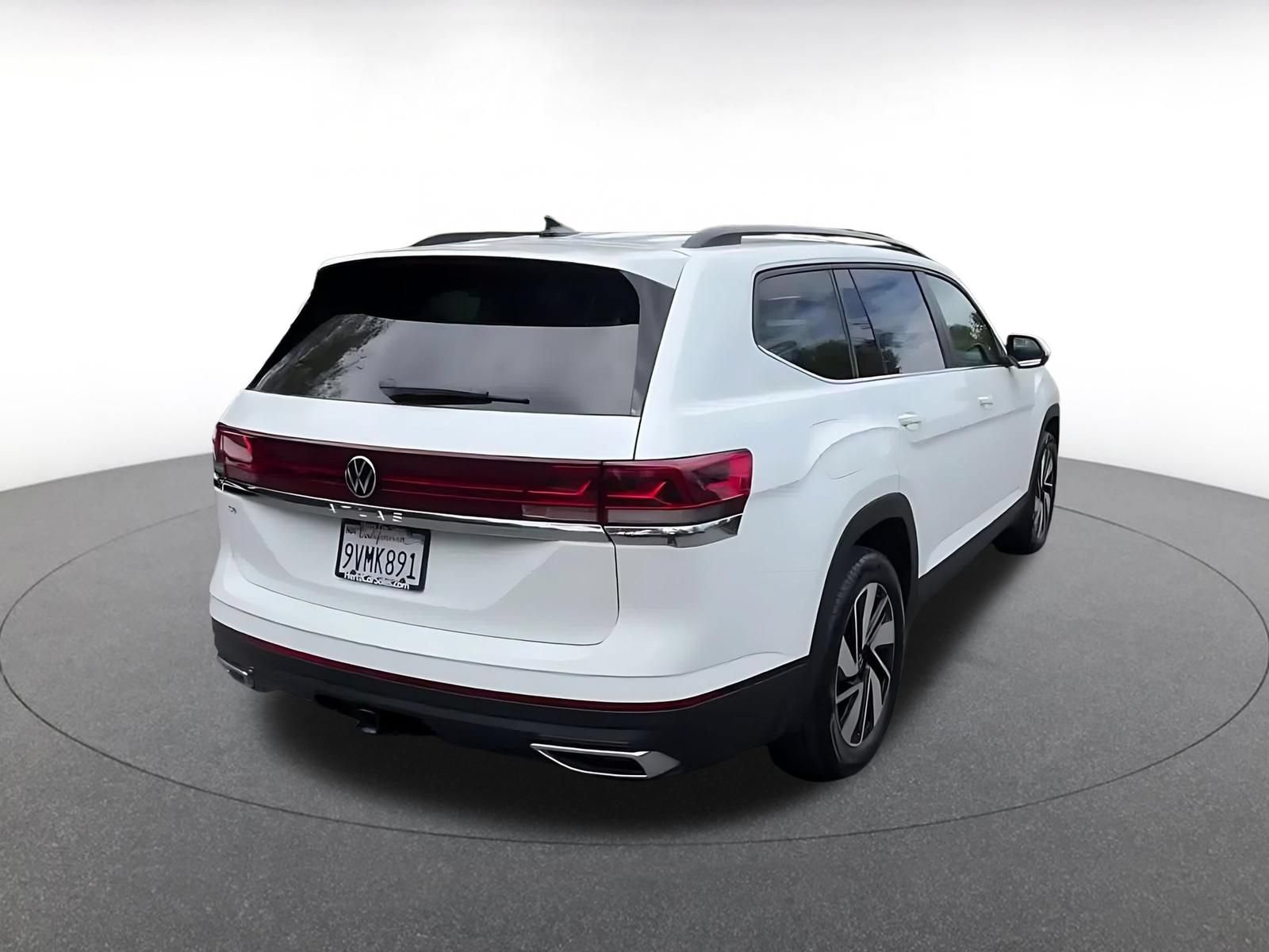 Used 2026 Volkswagen Atlas SE FWD image 13