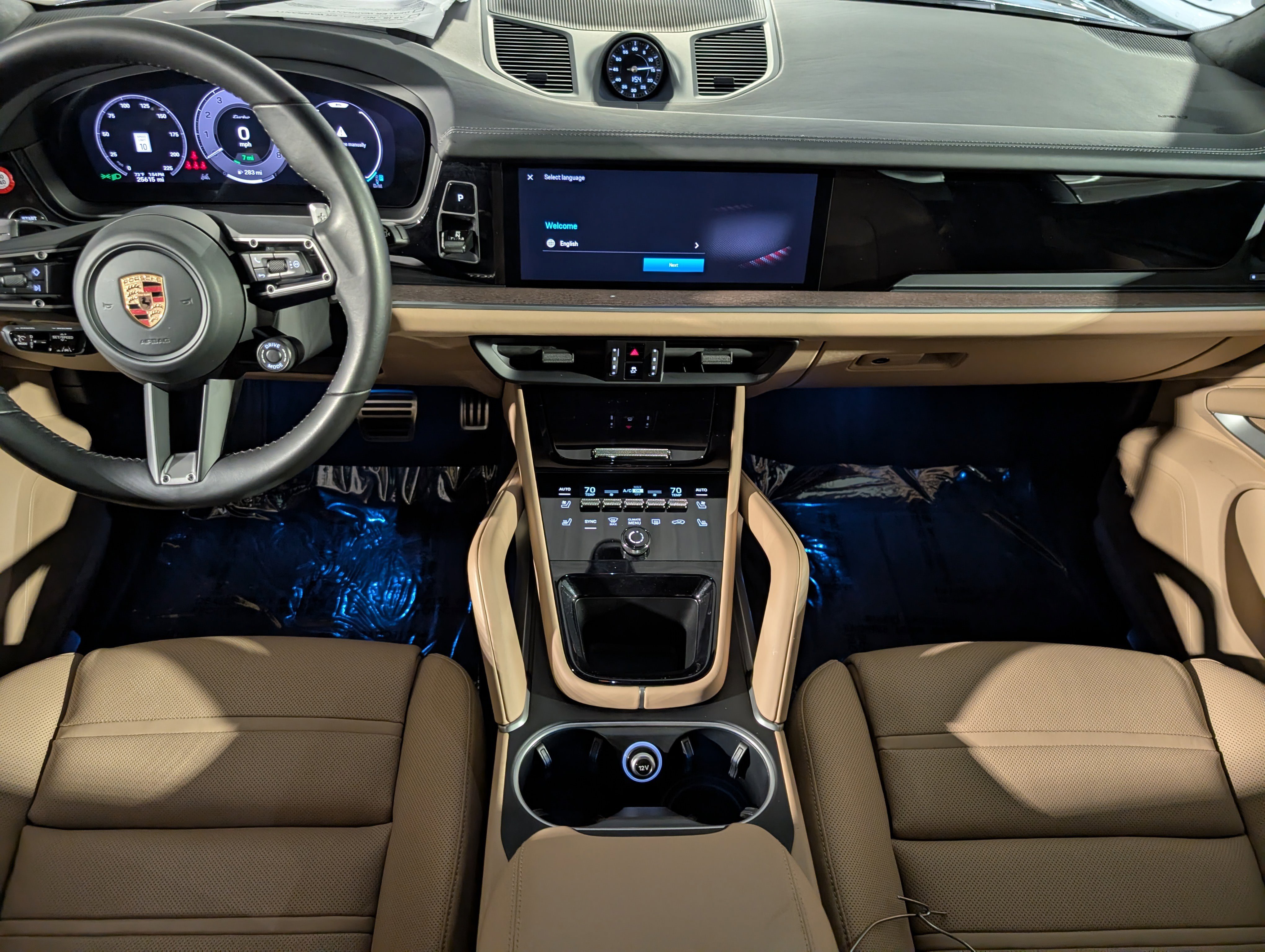 Certified 2024 Porsche Cayenne Turbo AWD/4WD image 7