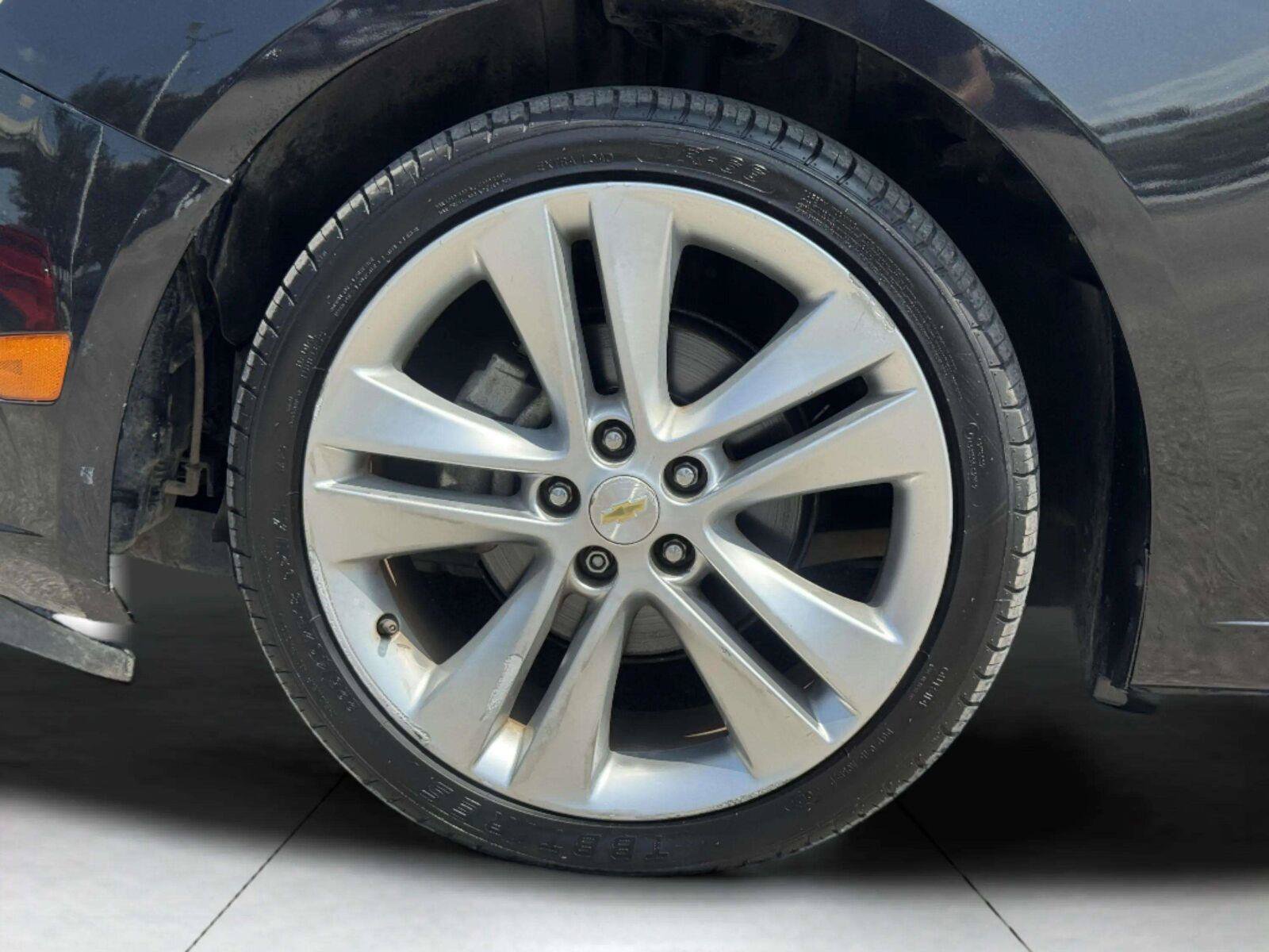 Used 2011 Chevrolet Cruze LTZ FWD image 60