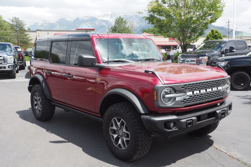 Used 2025 Ford Bronco Badlands AWD/4WD image 3