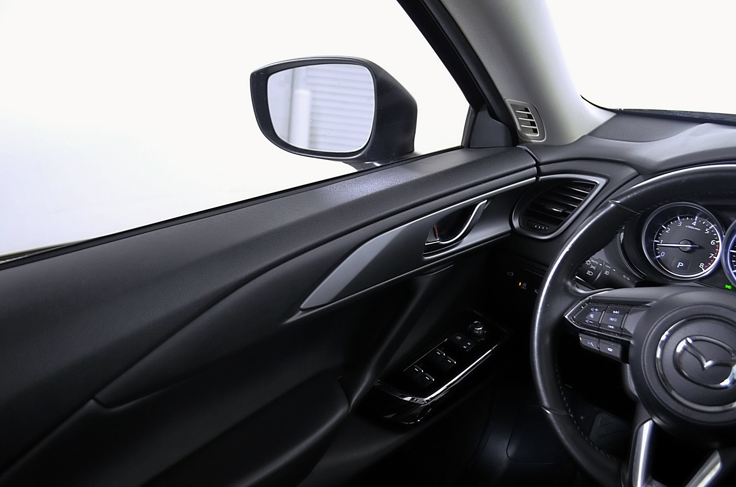 Used 2023 MAZDA CX-9 Touring Plus AWD/4WD image 25