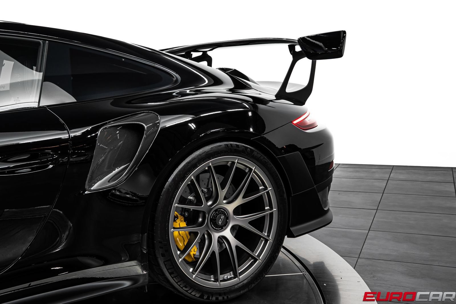 Used 2018 Porsche 911 GT2 RS RWD image 22