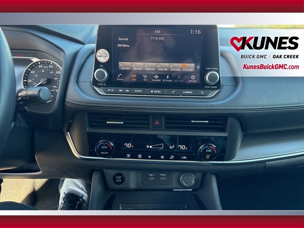 Used 2024 Nissan Rogue SV image 20