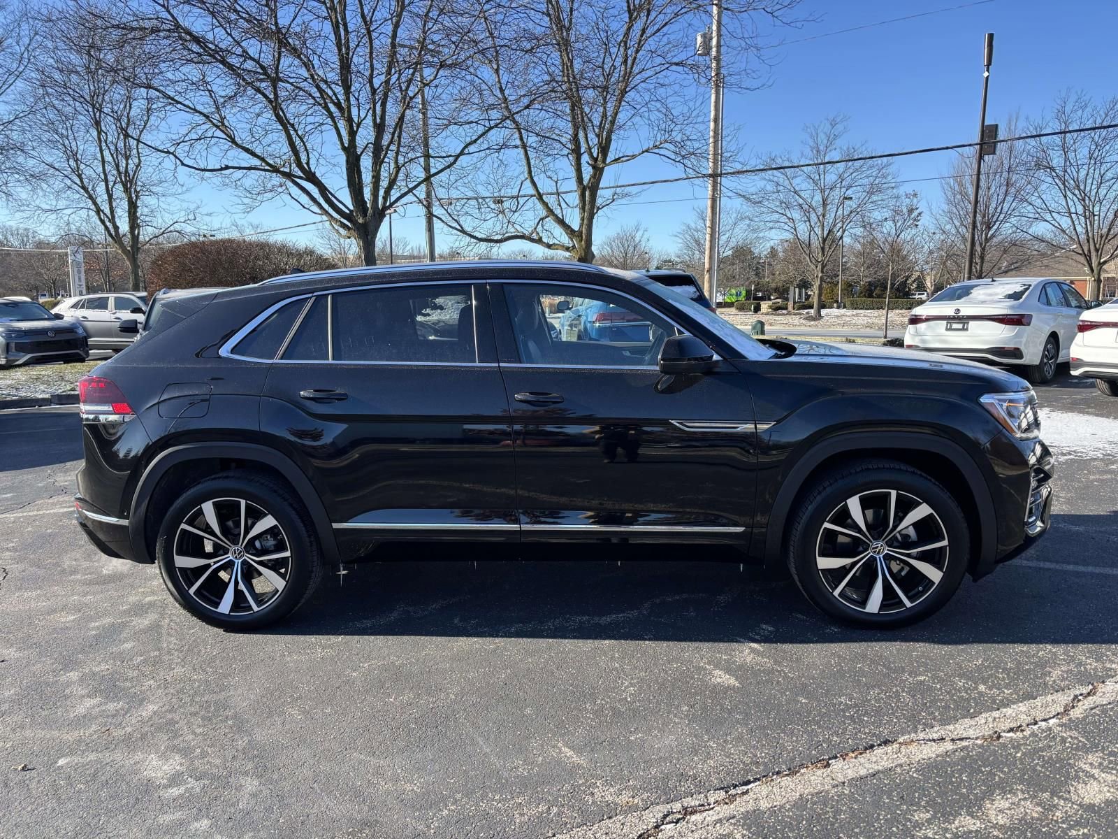 New 2026 Volkswagen Atlas Cross Sport SEL Premium R-Line AWD/4WD image 8