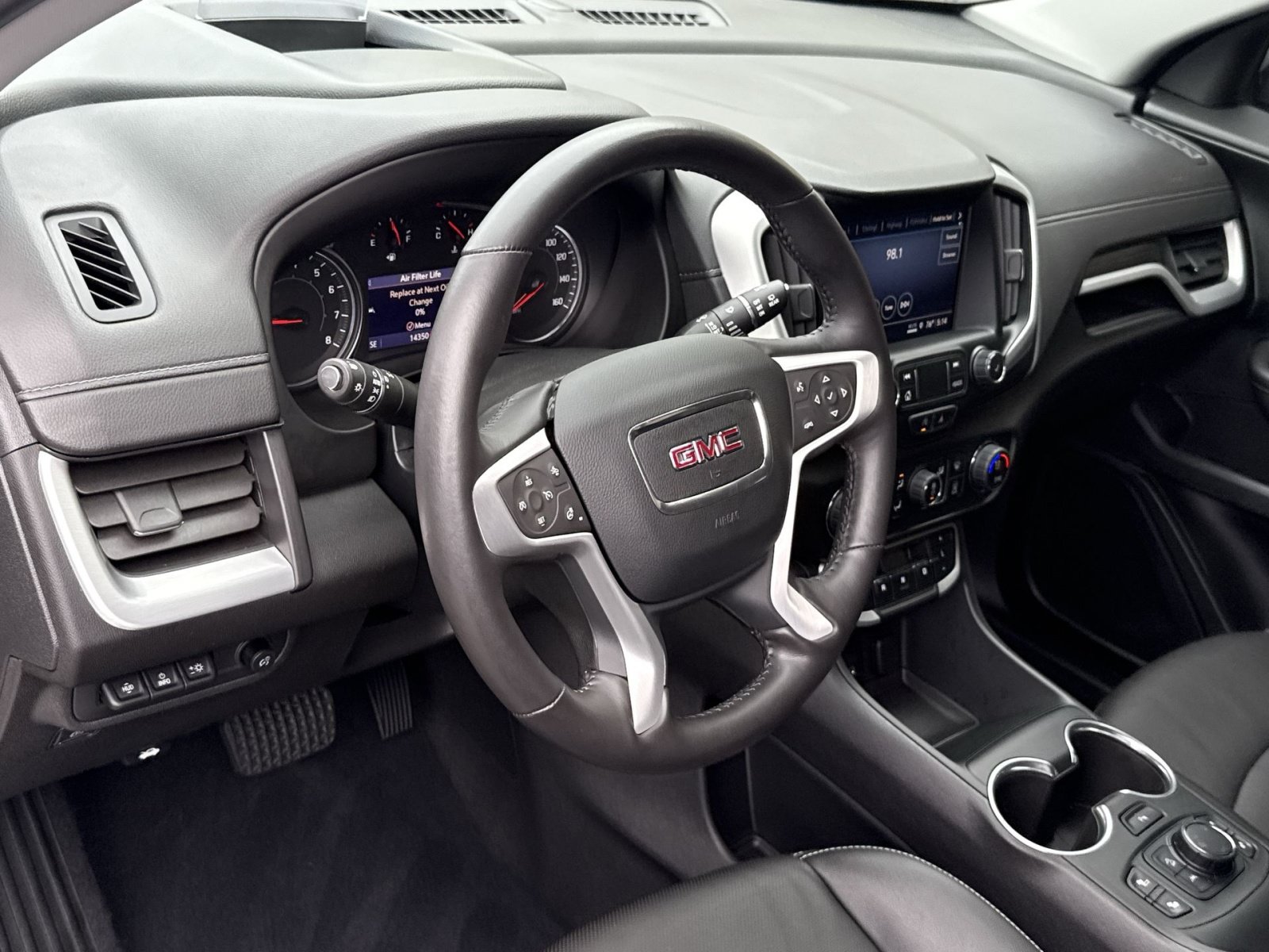 Certified 2022 GMC Terrain SLT w/ Tech Package AWD/4WD image 16