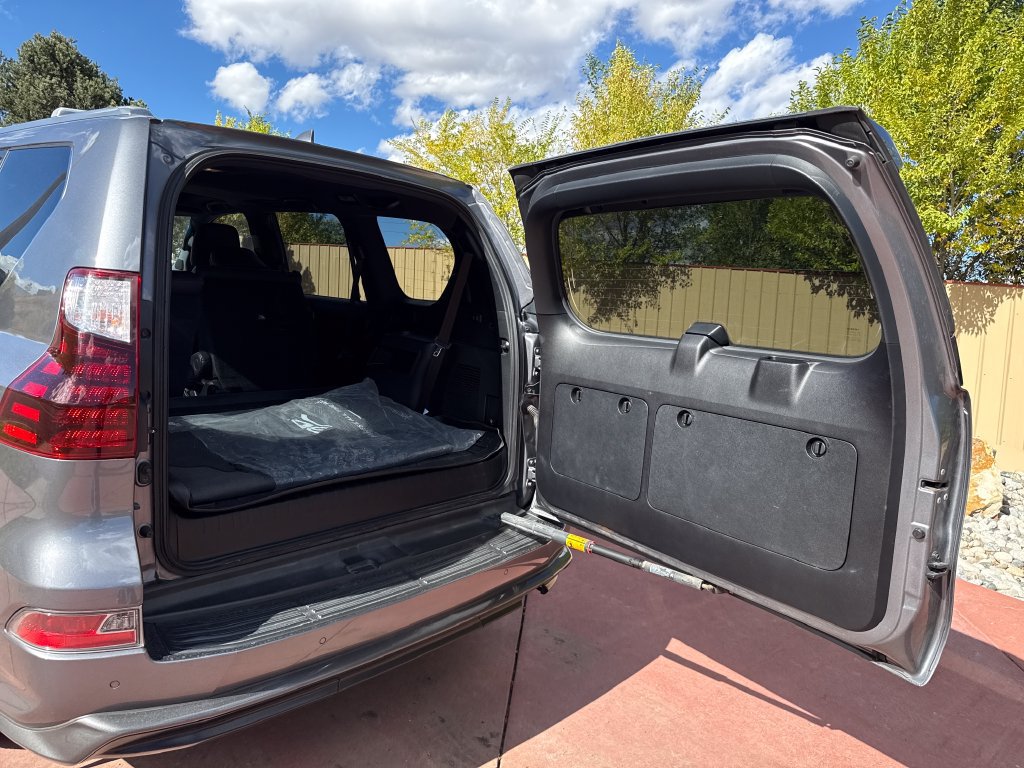Used 2021 Lexus GX 460 Luxury w/ Sport Design Package AWD/4WD image 7
