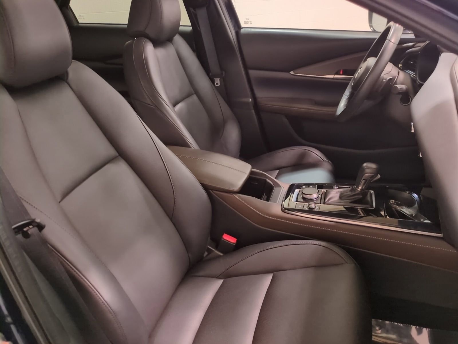 Used 2024 MAZDA CX-30 AWD 2.5 S w/ Premium Package image 11