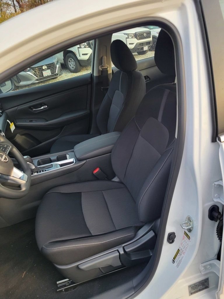 Certified 2025 Nissan Sentra SV w/ Trunk Package FWD image 13