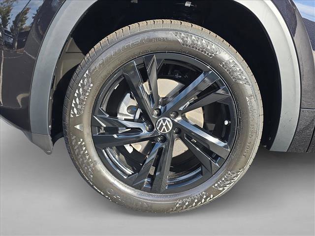 New 2026 Volkswagen Atlas Cross Sport SEL R-Line image 10
