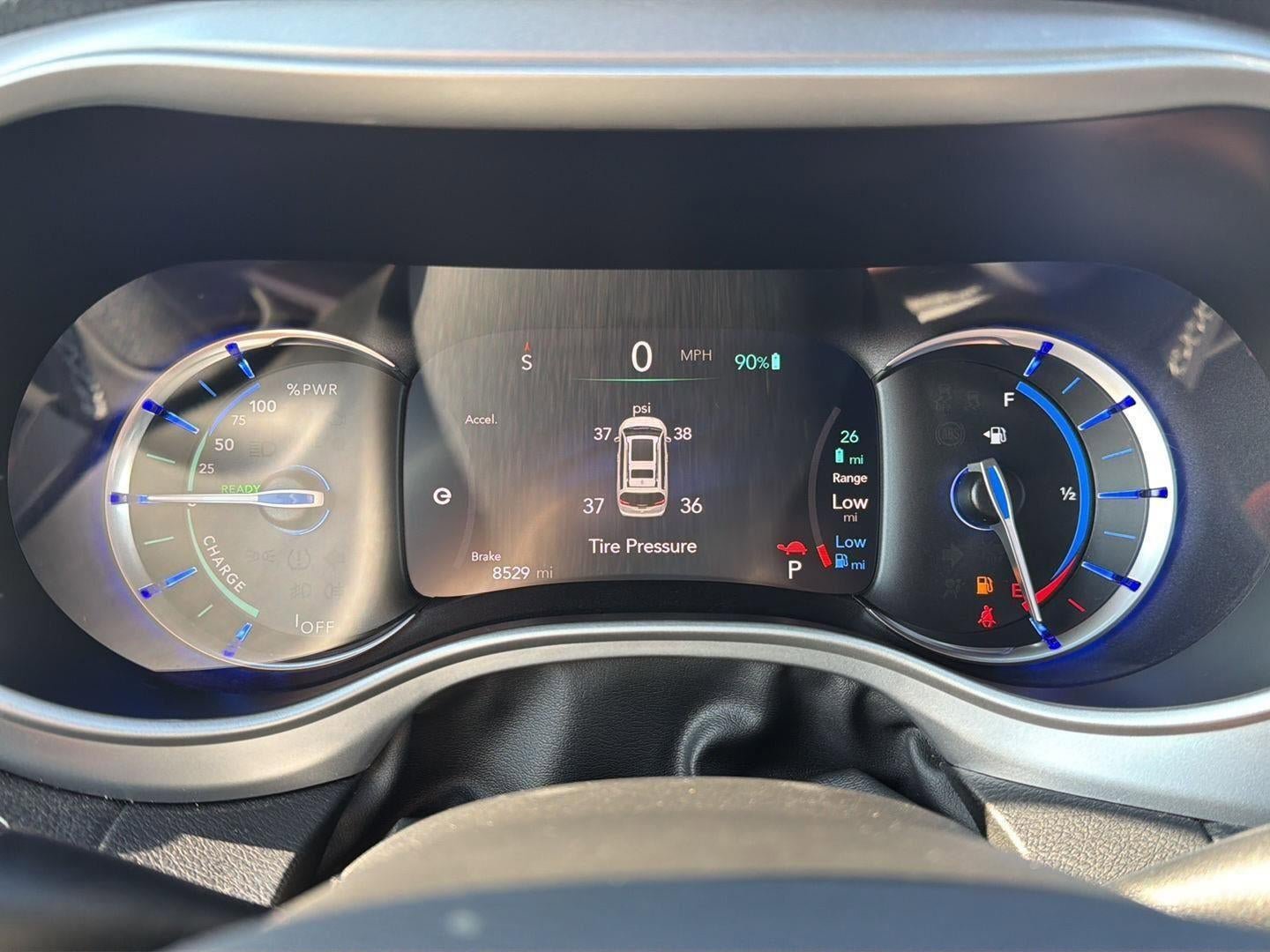 Used 2023 Chrysler Pacifica Touring-L w/ S Appearance Package FWD image 15