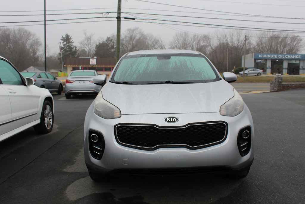 Used 2017 Kia Sportage LX image 2