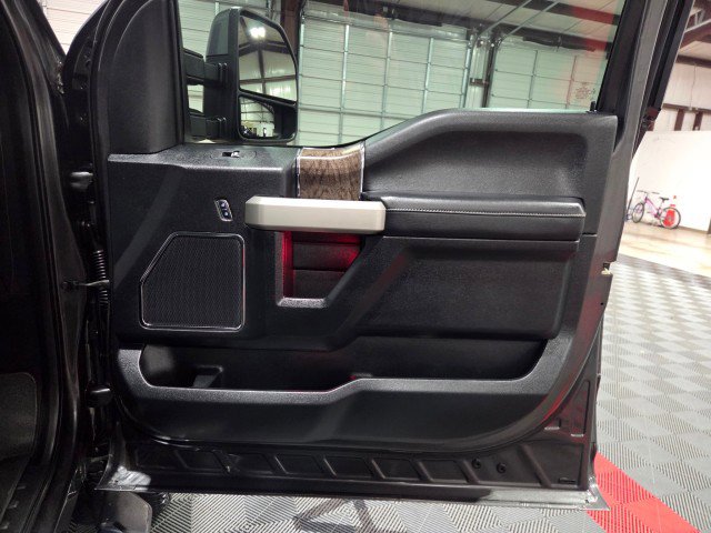 Used 2017 Ford F250 Lariat w/ Lariat Ultimate Package image 39