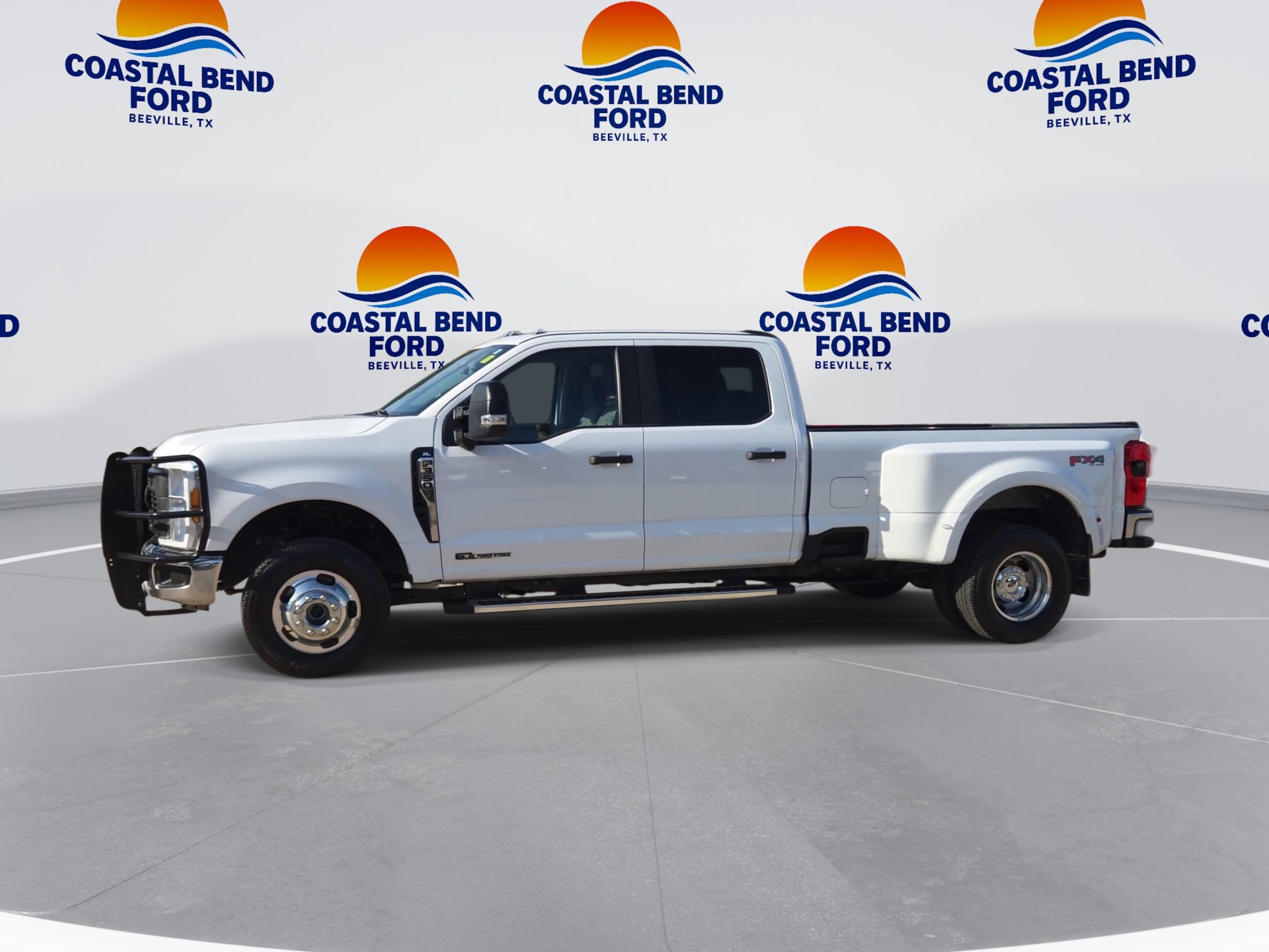 Used 2026 Ford F350 XL w/ 360-Degree Camera Package AWD/4WD image 4