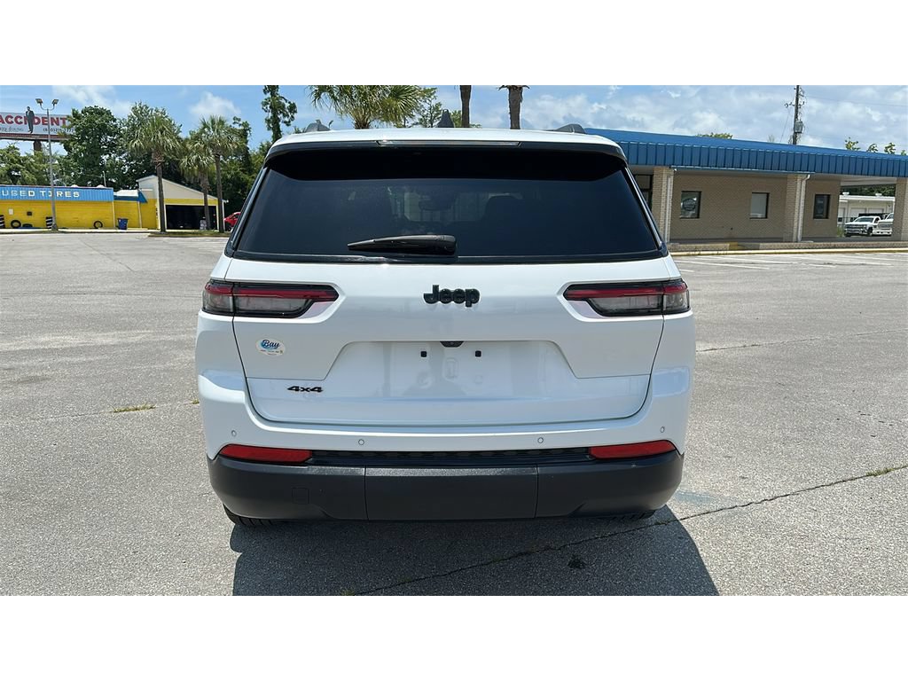 Used 2023 Jeep Grand Cherokee L Laredo AWD/4WD image 5