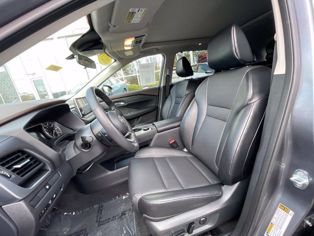 Certified 2023 Nissan Rogue SV w/ SV Premium B Package AWD/4WD image 16