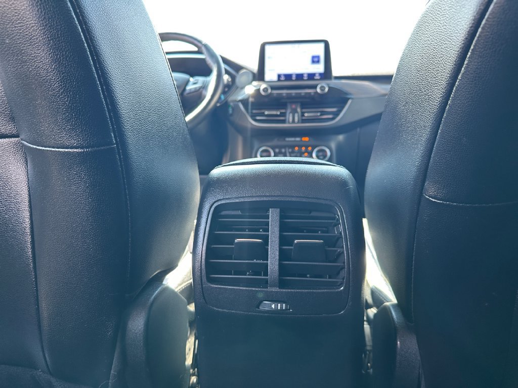 Used 2020 Ford Escape Titanium AWD/4WD image 28