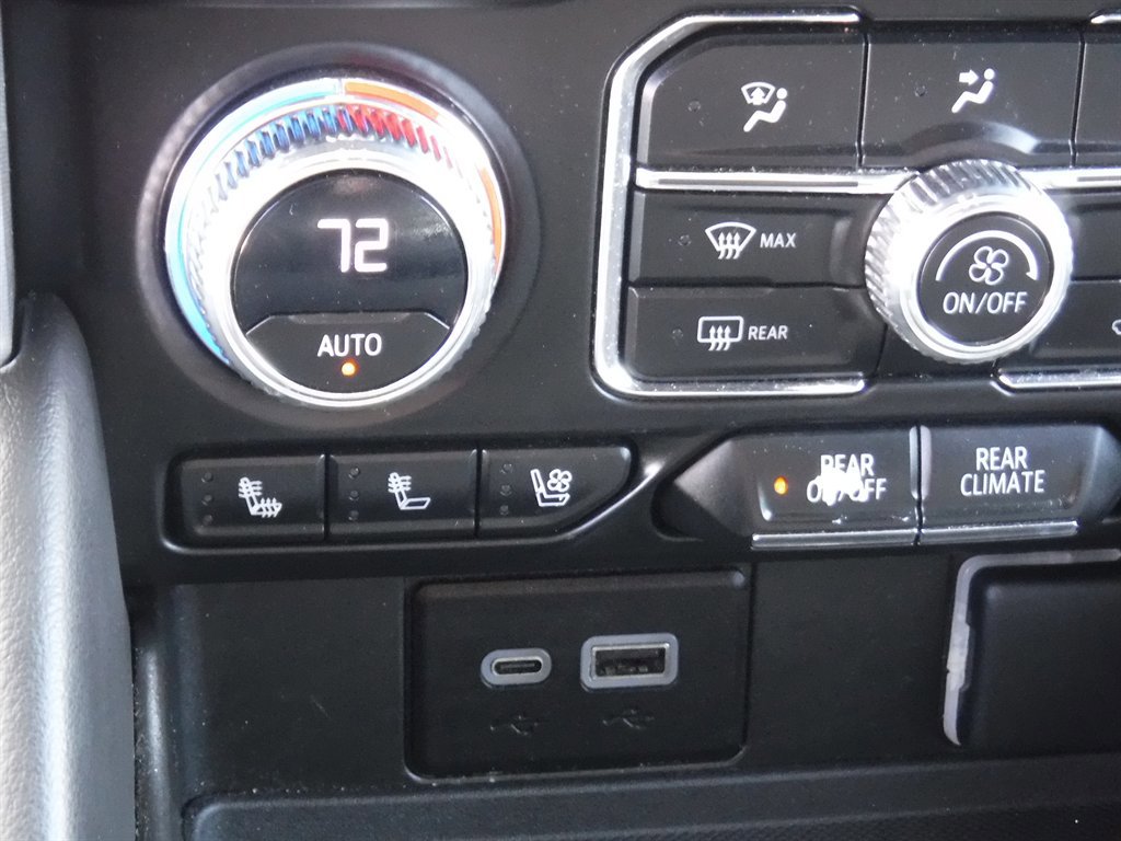 Used 2023 GMC Yukon XL SLT image 18