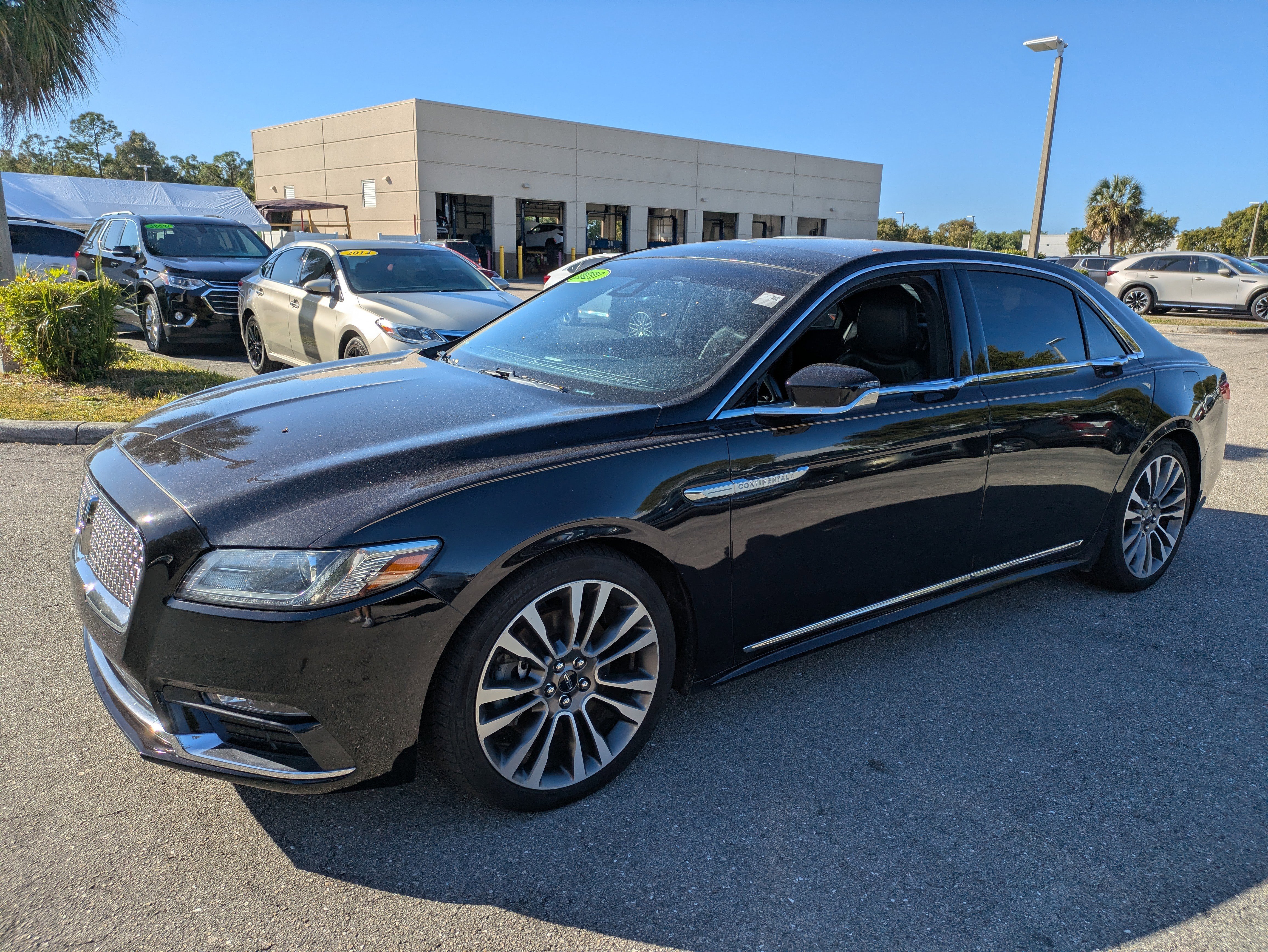 Used 2020 Lincoln Continental AWD w/ Premium Package image 9