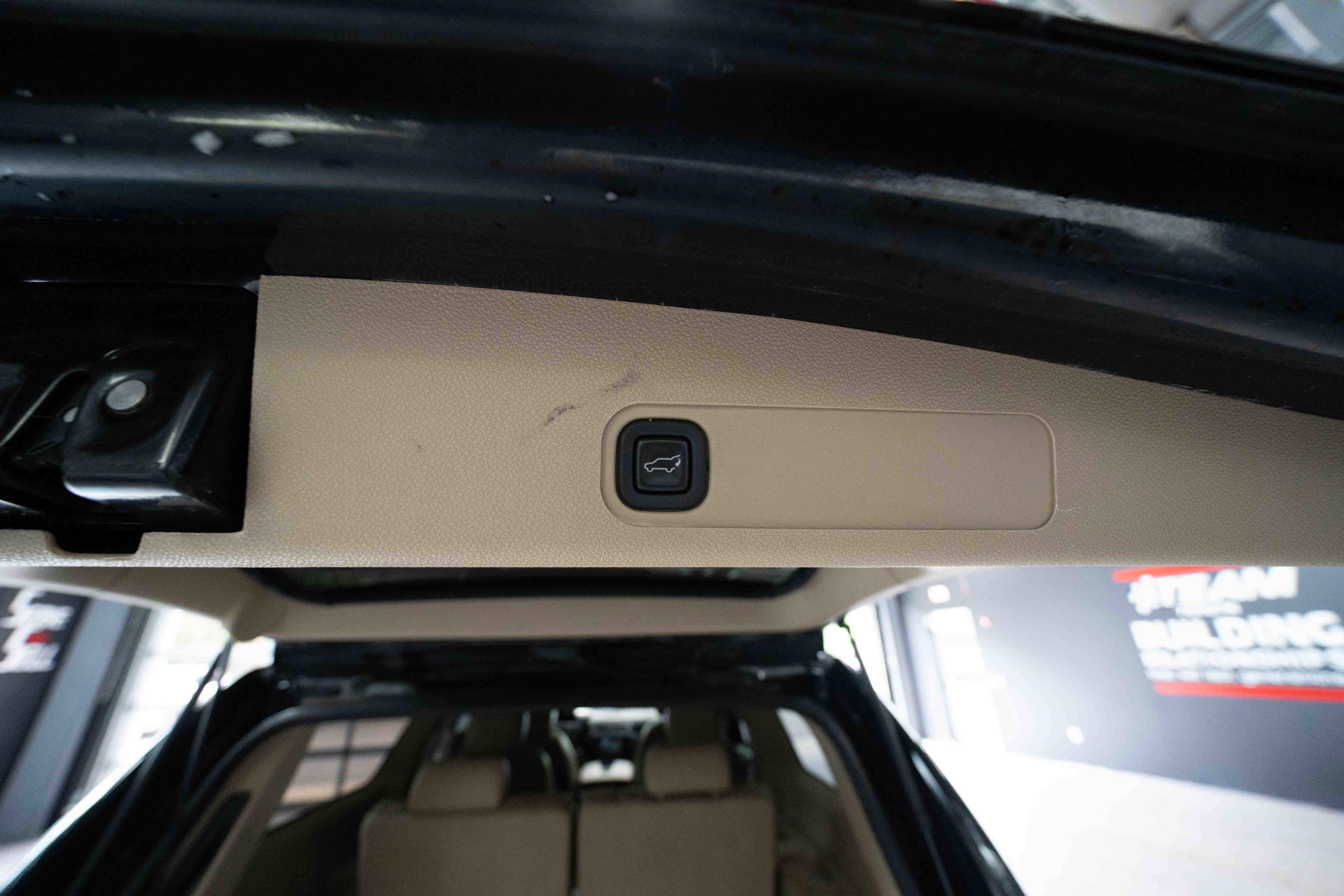 Used 2013 GMC Yukon XL Denali AWD/4WD image 29