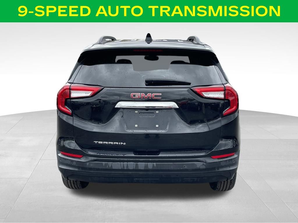 Used 2024 GMC Terrain SLE w/ Driver Convenience Package FWD image 10