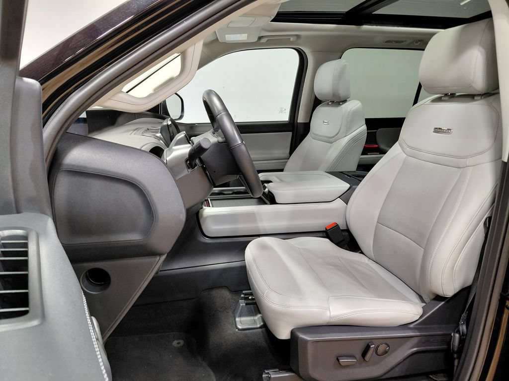 Certified 2025 Ford Expedition Max Platinum AWD/4WD image 5