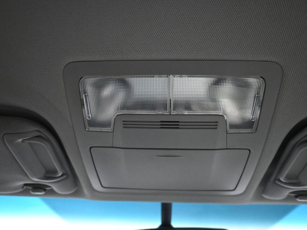 Used 2015 Toyota Camry SE image 17