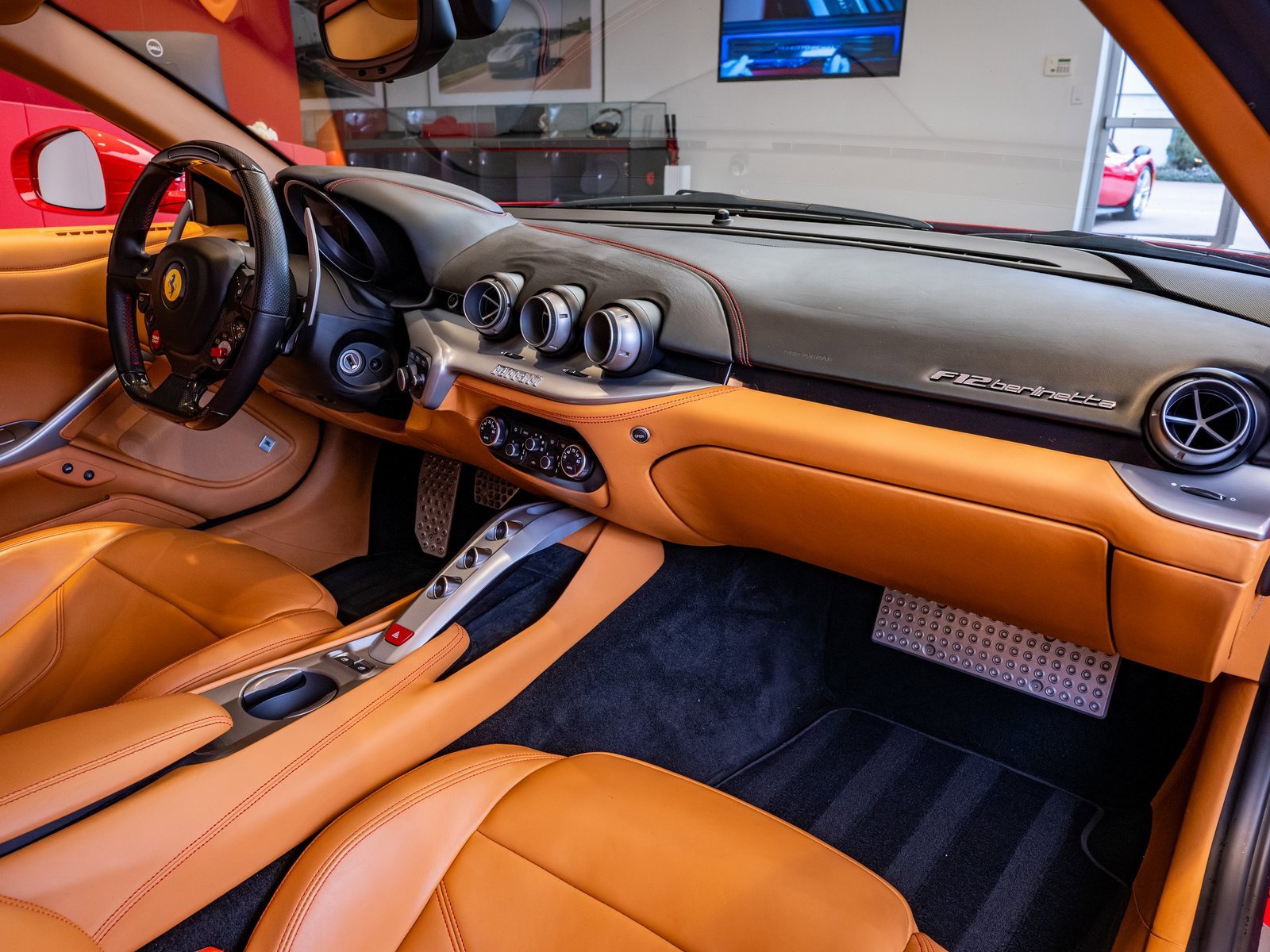 Used 2015 Ferrari F12 Berlinetta image 17