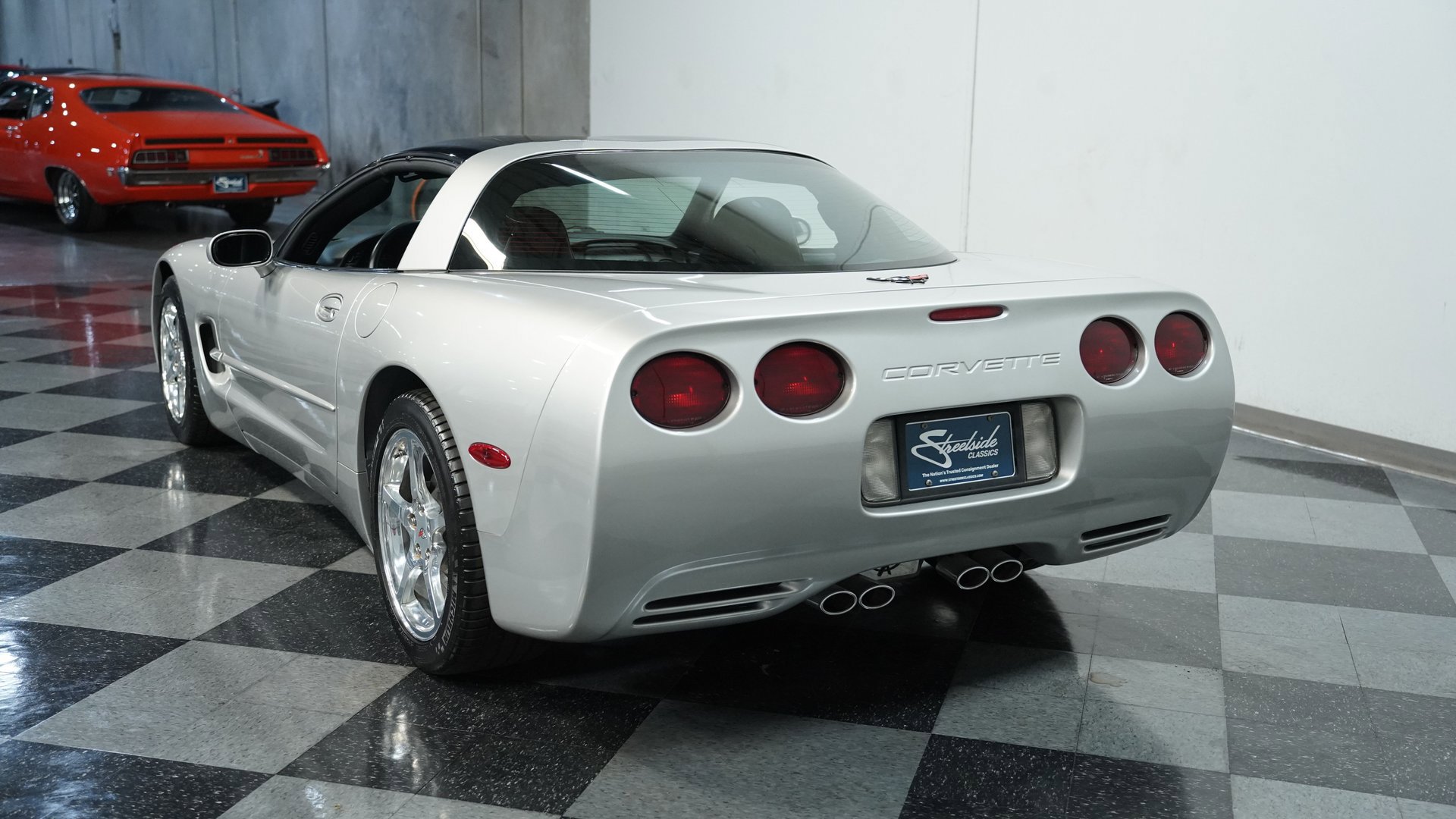 Used 2004 Chevrolet Corvette Coupe w/ Preferred Equipment Group image 8