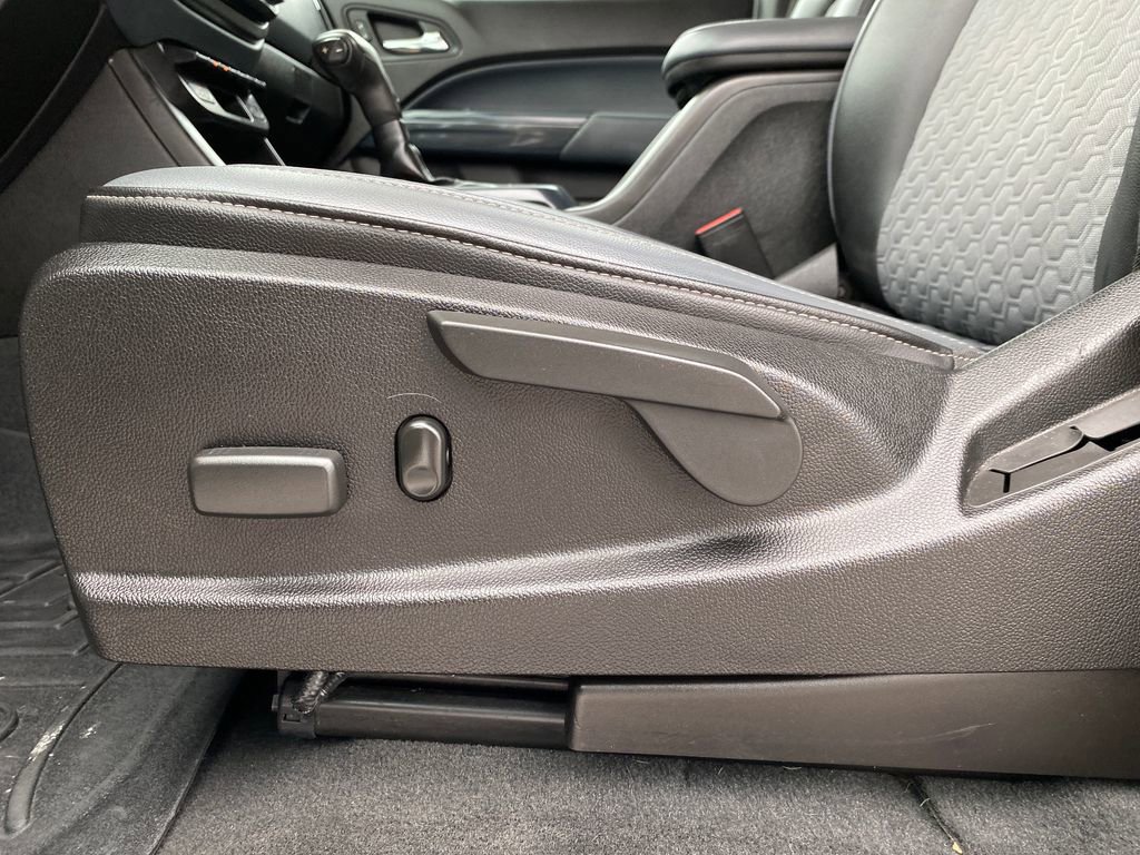 Used 2021 Chevrolet Colorado Z71 w/ Safety Package image 23