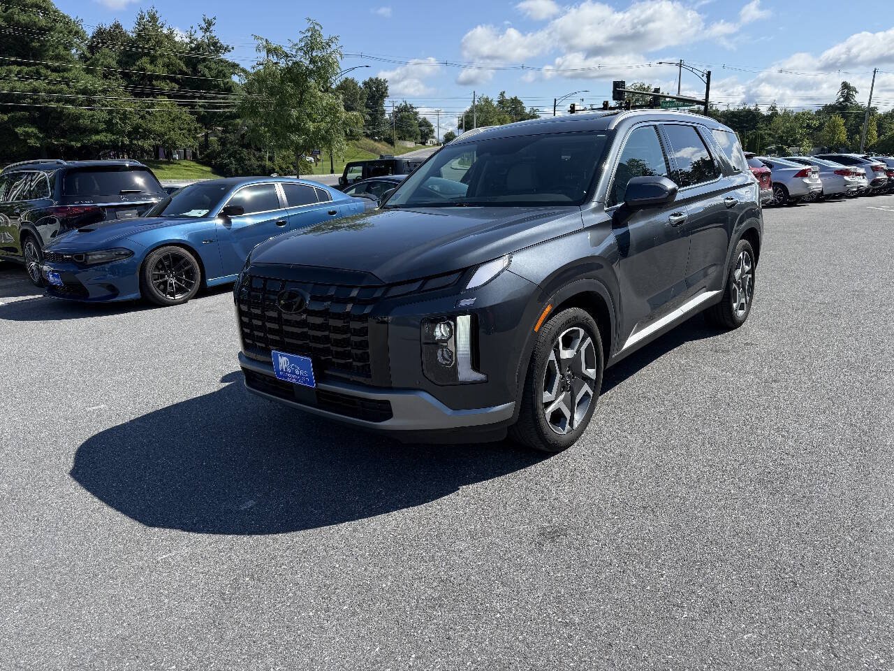 Used 2024 Hyundai Palisade SEL w/ Premium Package AWD/4WD image 3