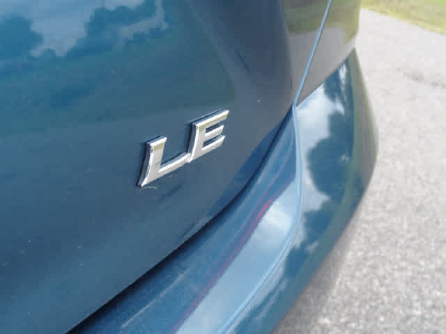 Used 2025 Toyota Camry LE FWD image 34