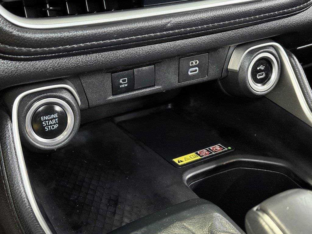 Used 2024 Toyota Grand Highlander Limited image 32