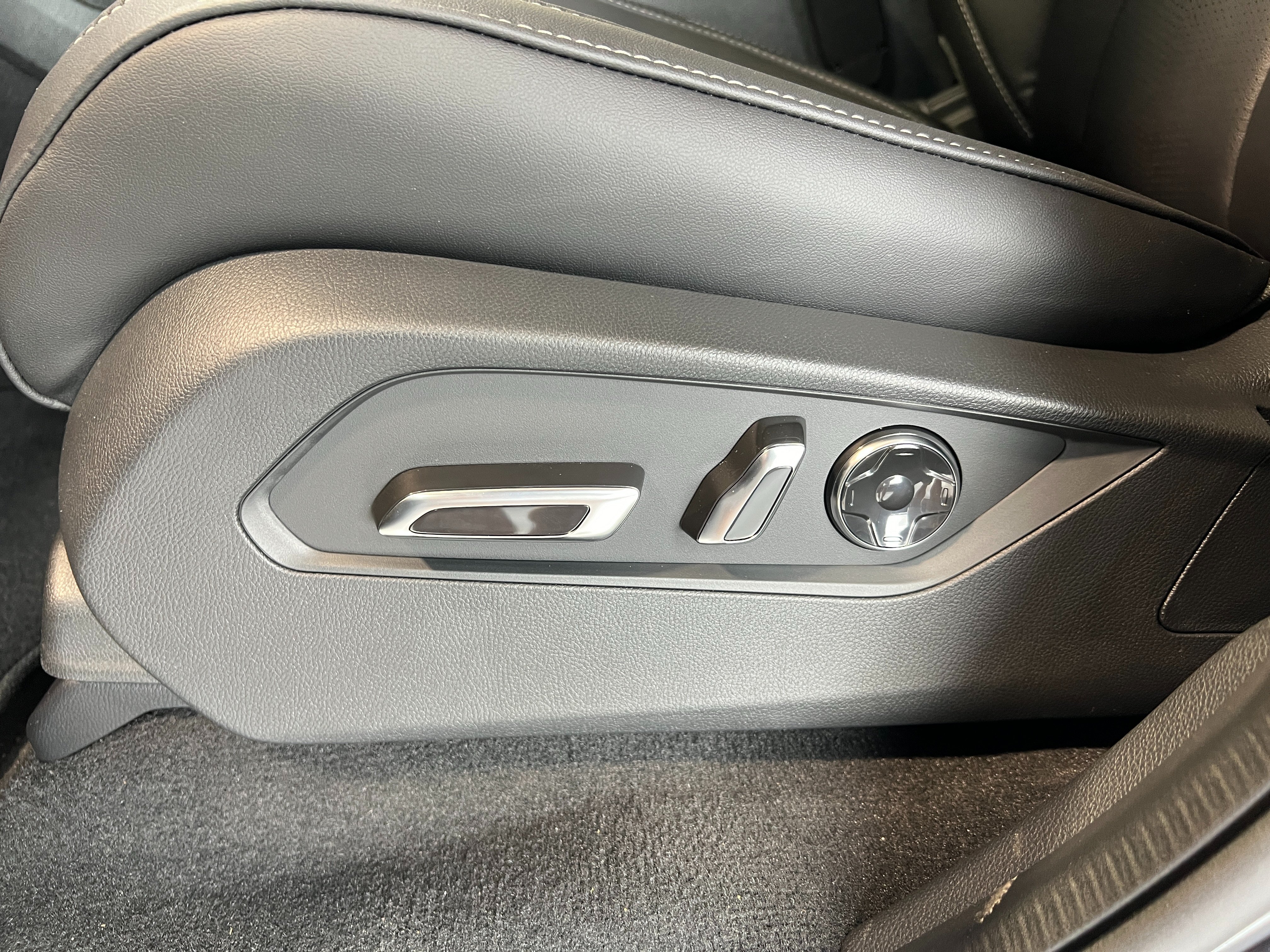 New 2026 Acura MDX w/ Technology Package AWD/4WD image 15