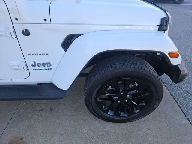 Used 2021 Jeep Wrangler Unlimited Sahara w/ Cold Weather Group image 9