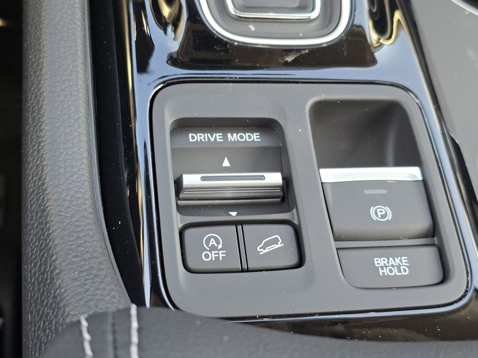 New 2025 Honda Pilot Touring image 13