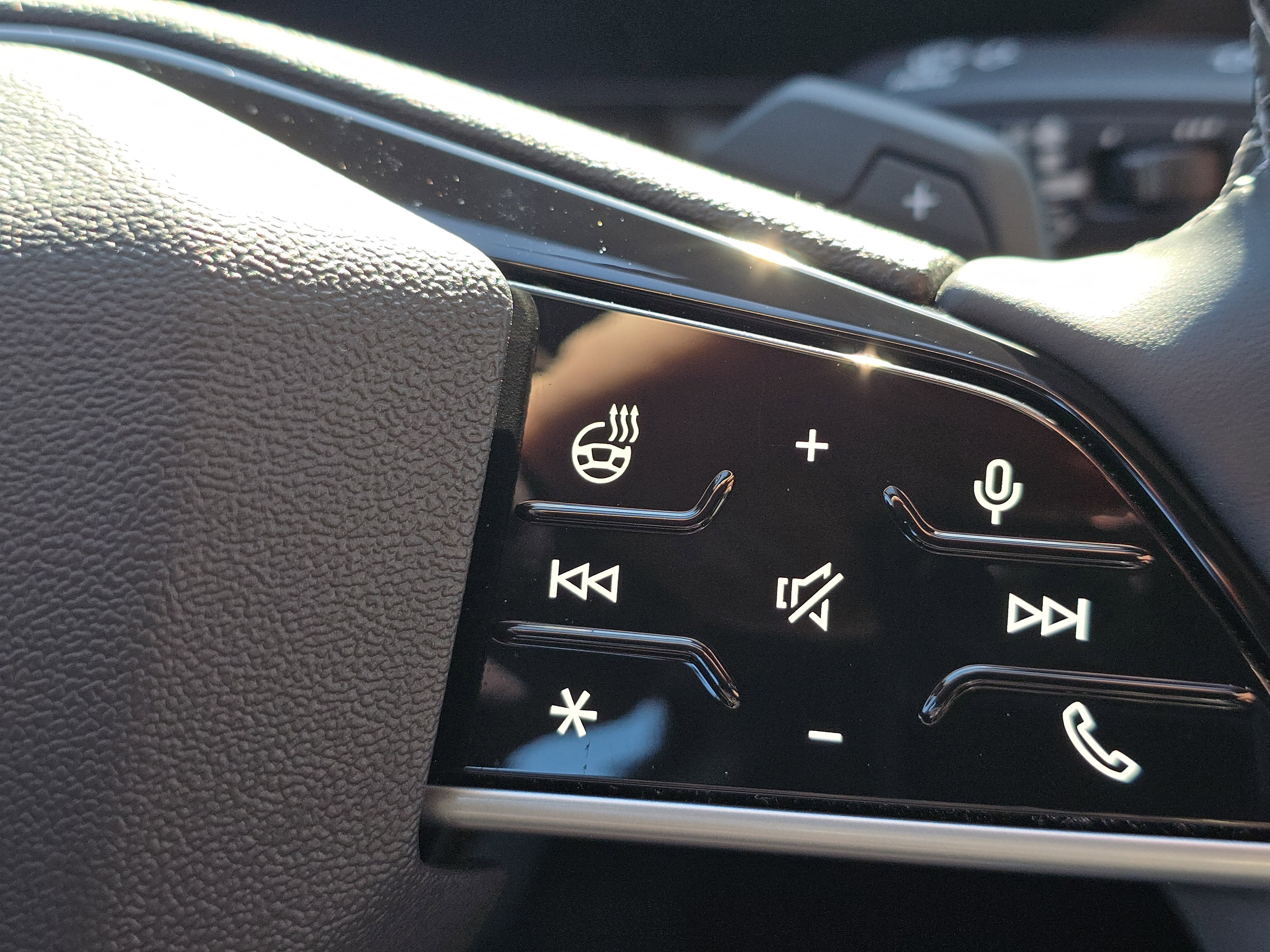 Certified 2025 Audi Q5 Premium w/ Convenience Package image 13