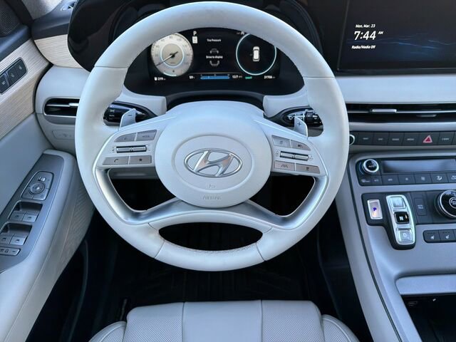 Used 2023 Hyundai Palisade Limited w/ Cargo Package image 18