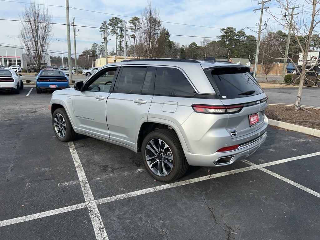 New 2024 Jeep Grand Cherokee Overland w/ Advanced Protech Group III AWD/4WD image 7