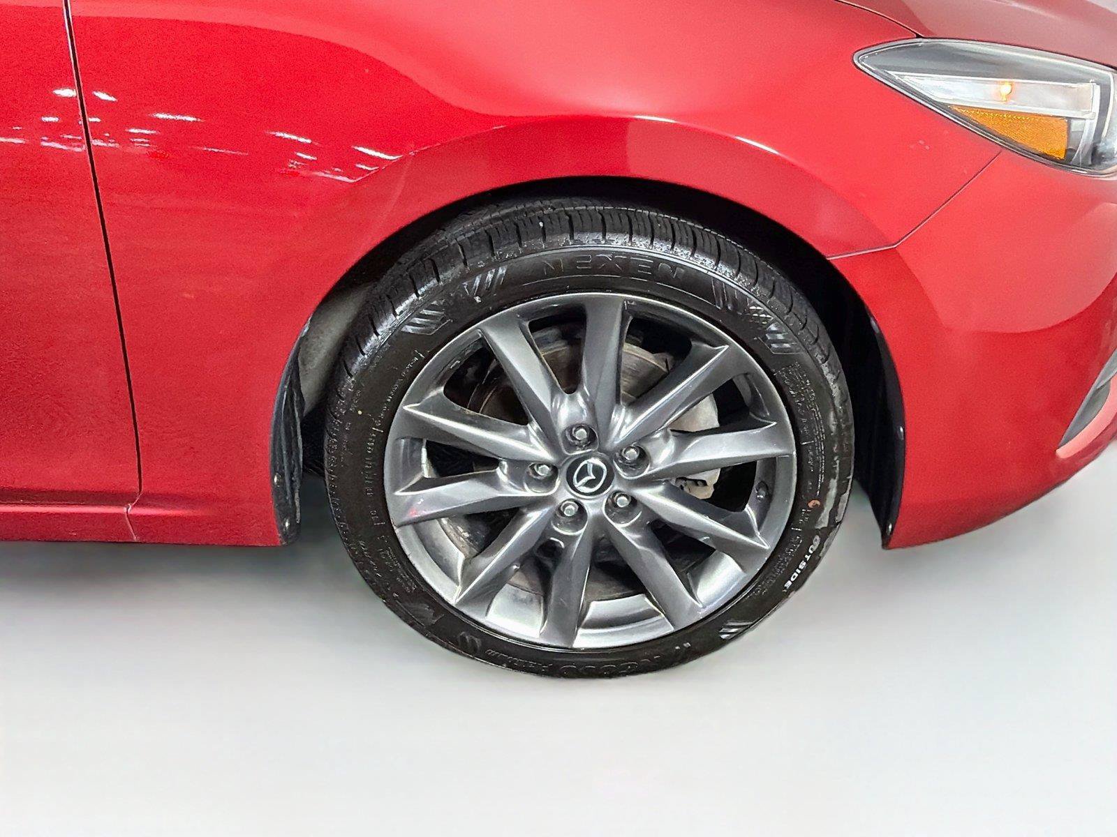 Used 2018 MAZDA MAZDA3 Touring FWD image 35