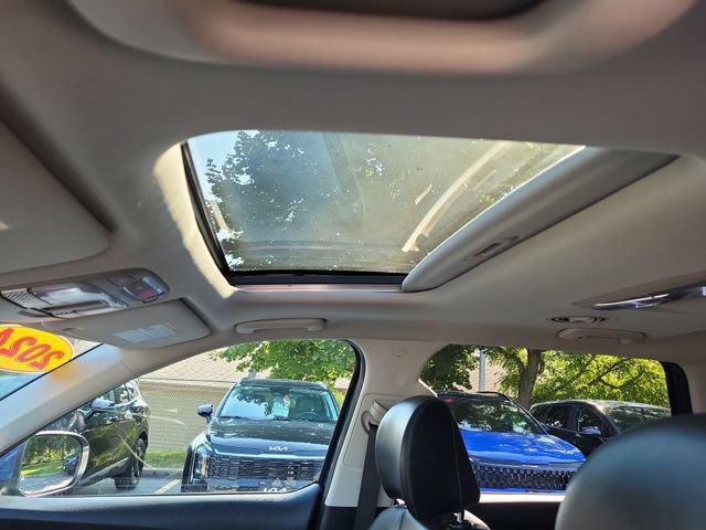 Certified 2024 Kia Telluride S w/ S Sunroof Package AWD/4WD image 15