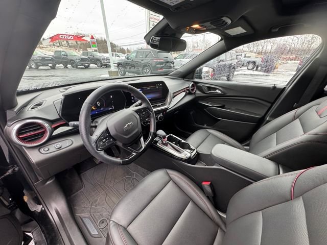 Used 2024 Chevrolet Trax RS w/ Sunroof Package image 35