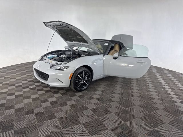 New 2026 MAZDA MX-5 Miata Grand Touring w/ Weather Package RWD image 10