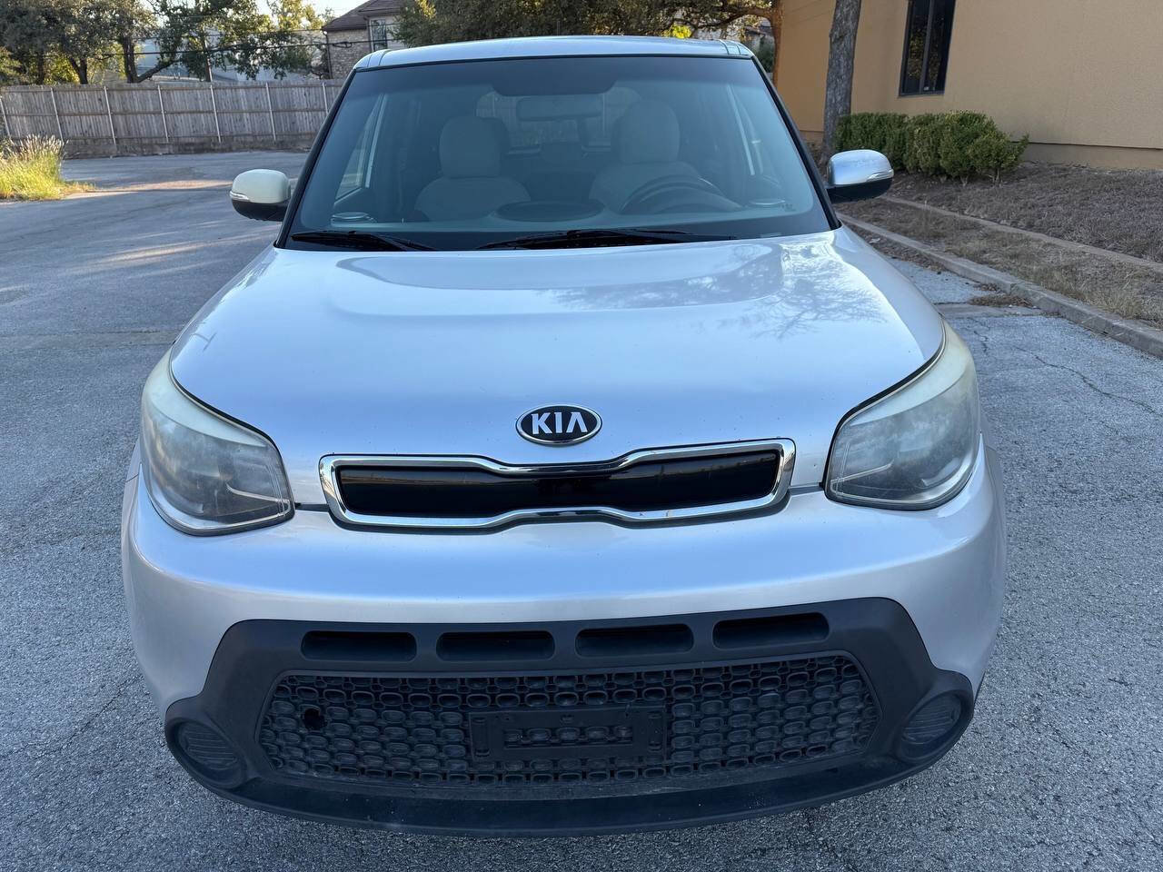 Used 2014 Kia Soul + image 2