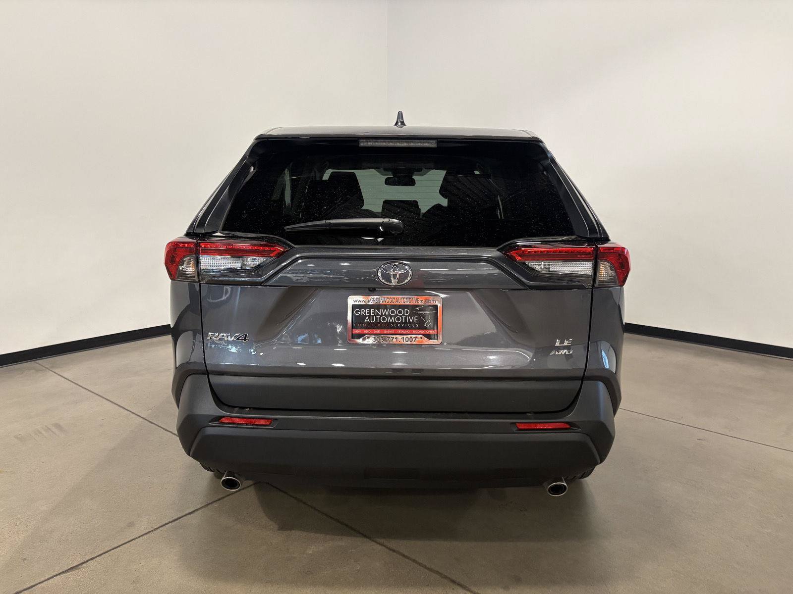 Used 2023 Toyota RAV4 LE AWD/4WD image 4