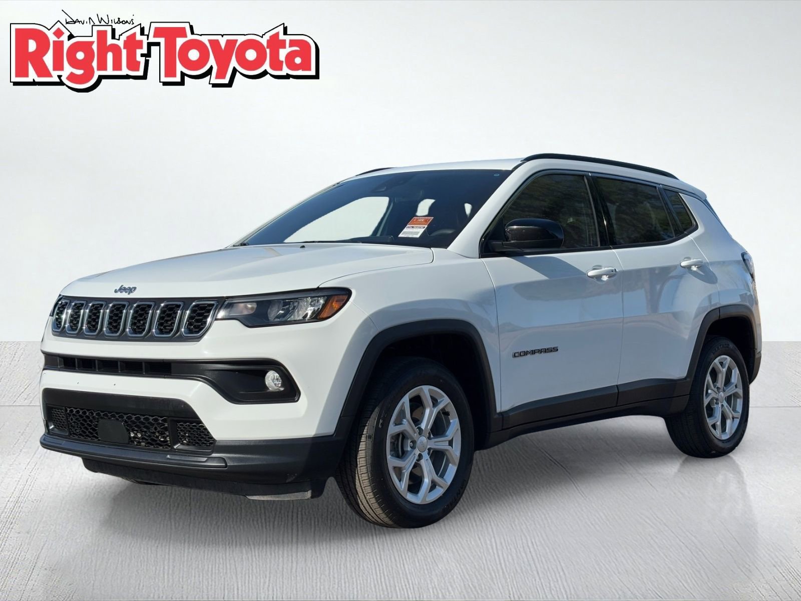 Used 2024 Jeep Compass Latitude image 1