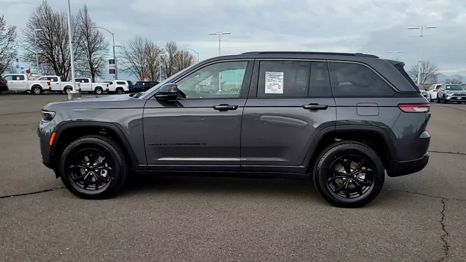 New 2026 Jeep Grand Cherokee Altitude AWD/4WD image 5