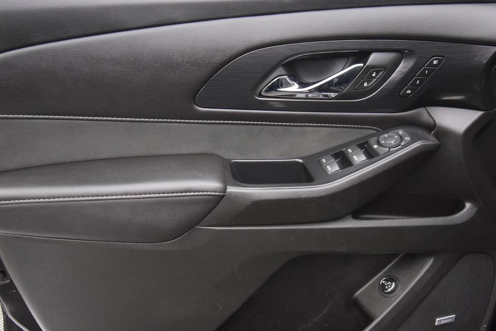 Used 2021 Chevrolet Traverse High Country w/ LPO, Floor Liner Package FWD image 29